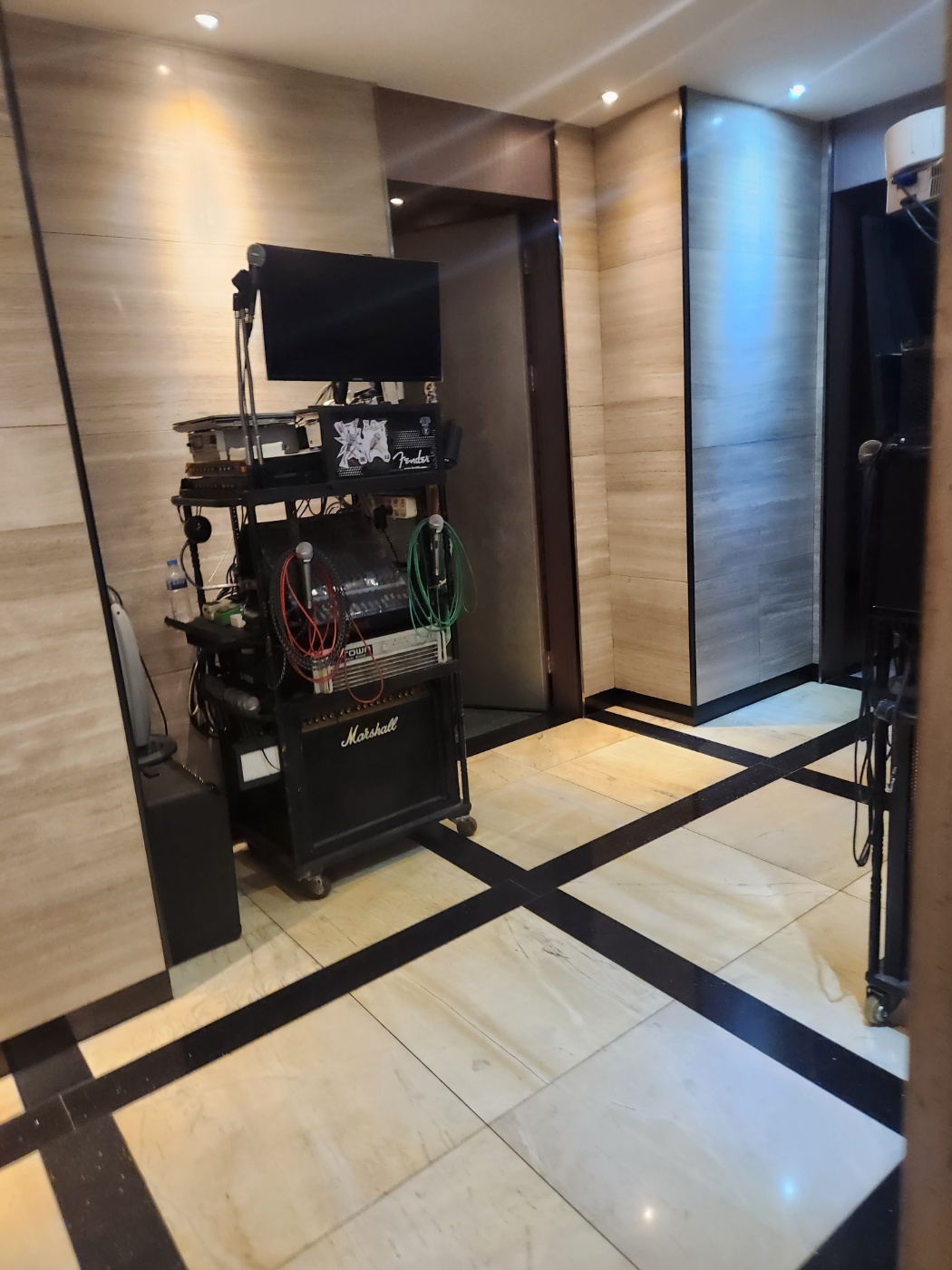 강남 임팩트 쩜오 이미지